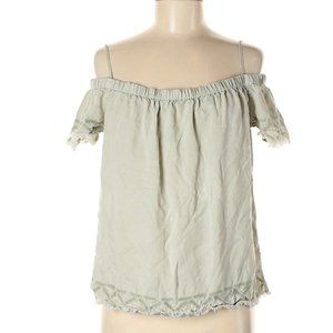 Cloth and Stone off the shoulder shirt